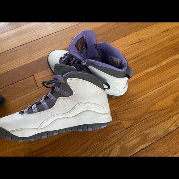 2005 Jordan 11s - Picture 4 of 5